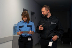 Rondier pour assurer la sécurité d'un immeuble